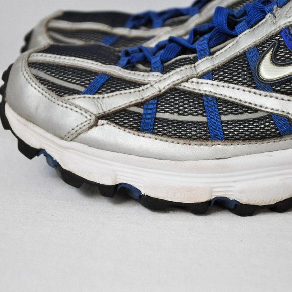 Nike ACG Silver and Blue Sneakers - Picture 12 of 13